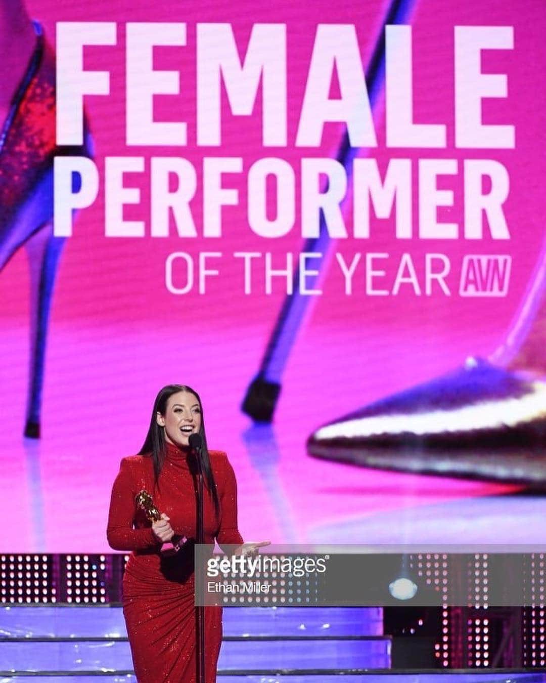 Brazzersさんのインスタグラム写真 - (BrazzersInstagram)「I am immensely honoured to be named the 2019 AVN Female Performer of the Year! I’m eternally grateful to work in an industry where expressing my sexuality and living my truth is encouraged and celebrated. Thank you @avn ❤️ On Saturday night I received 10 AVN Awards and I’m finding it difficult to find the words to truly express my my gratitude. My time in the adult industry has been the most rewarding of my life. I’ve worked with people who inspire me and have made lifelong friendships.  My work has been a journey of self-discovery: porn has empowered me to grow as a person; to be fearlessly creative; and to recognise my own strength. When my work also has a positive impact on another person’s life there is no greater sense of fulfilment.  Thank you to EVERY SINGLE PERSON who has joined me on this journey. Thank you to every director, performer, crew member, makeup artist, production assistant, script writer, editor, agent, reviewer, voter and fan. None of this would be possible without all of you ❤️」1月29日 14時38分 - theangelawhite