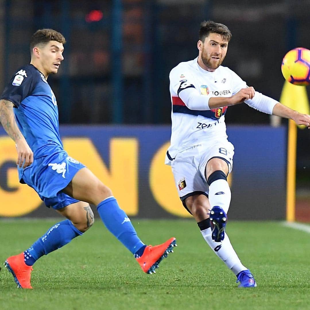 エルヴィン・ズカノヴィッチのインスタグラム：「Importantissimi 3p portare a casa,andiamo per la prossima gara.Forza Grifone 🔴🔵 @genoacfcofficial」