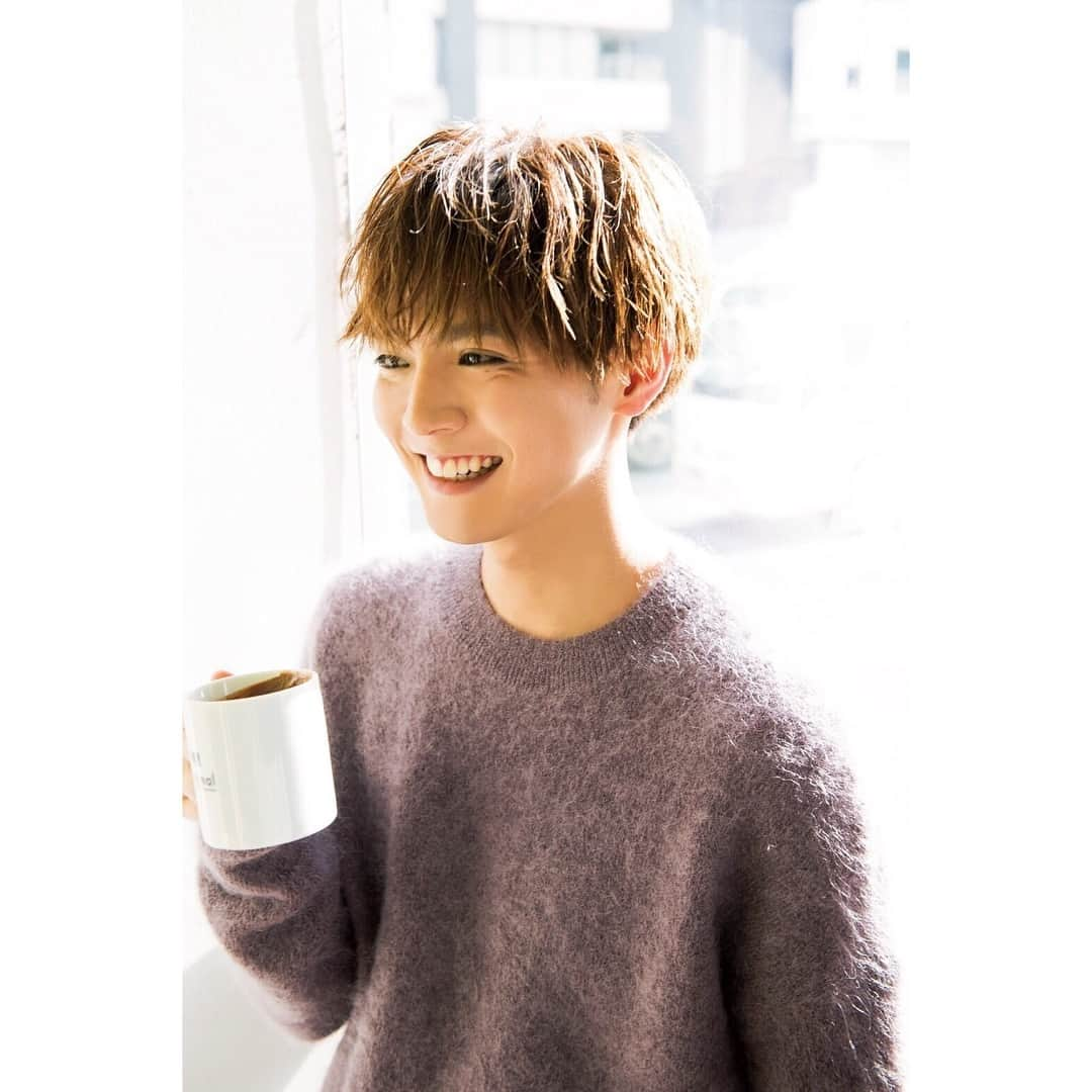 片寄涼太さんのインスタグラム写真 - (片寄涼太Instagram)「@hanako_magazine 発売中🍫☕️」1月29日 21時54分 - ryota_katayose__official