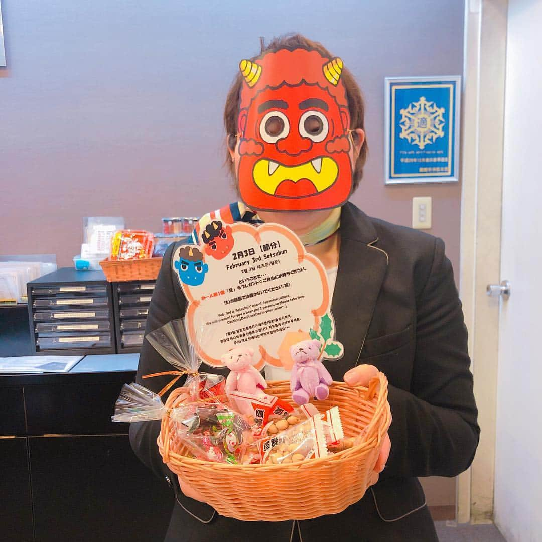 ホテルWBFグランデ函館(旧函館グランドホテル)のインスタグラム：「2月3日は節分の日👹 2月14日はバレンタインデー💝 当ホテルではささやかながら 当日には豆のプレゼントとチョコレートのプレゼントをご用意しております👍👍👍 豆は客室では、まかないで下さいね(笑) 皆様のお越しをお待ちしてます^_^！ #wbfグランデ函館#函館#北海道 #hakodate#hokkaido#하코다테#홋카이도」