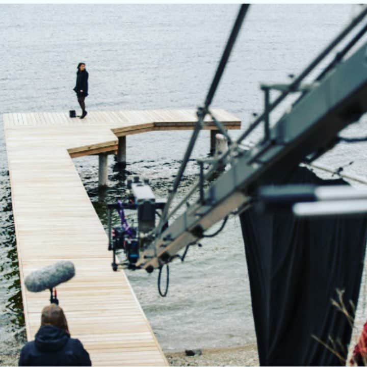 スコット・スピアのインスタグラム：「Poor @alexandrashipppp endured many COLD days for me on the movie. Thank you Alex!」
