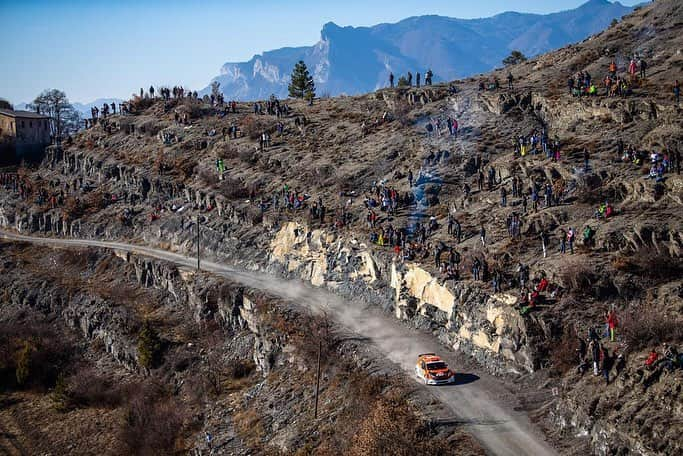 勝田貴元さんのインスタグラム写真 - (勝田貴元Instagram)「Not easy mix conditions🤔 📸 @timoanisphotography #montecarlo #rallymontecarlo #tarmac #ice #snow #wet #damp #muddy #gravel」1月30日 9時14分 - takamotokatsuta