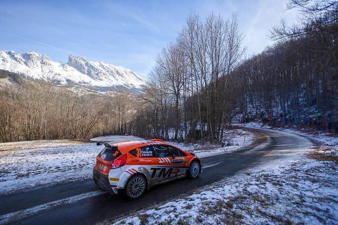 勝田貴元さんのインスタグラム写真 - (勝田貴元Instagram)「Not easy mix conditions🤔 📸 @timoanisphotography #montecarlo #rallymontecarlo #tarmac #ice #snow #wet #damp #muddy #gravel」1月30日 9時14分 - takamotokatsuta