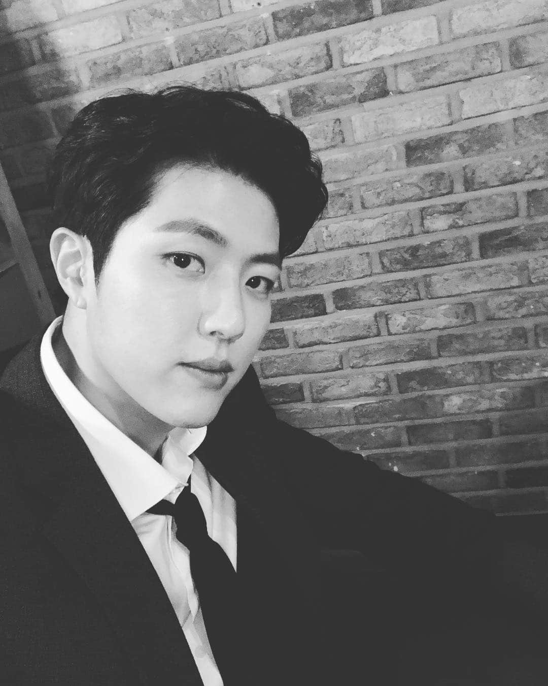 ソンヨルさんのインスタグラム写真 - (ソンヨルInstagram)「O」1月30日 17時17分 - sungyeol_827