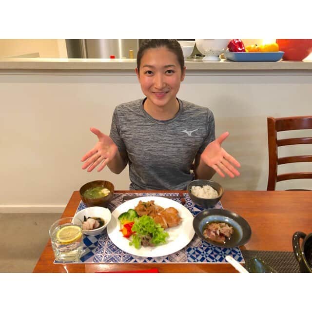 池江璃花子さんのインスタグラム写真 - (池江璃花子Instagram)「* 長友佑都選手の専属でもある加藤シェフにオーストラリアで食事のサポートをしていただいてます👨‍🍳 水中トレーニングだけでなく、"食トレ"としても頑張っていきたいと思います！ 好きな物だけでなく、苦手意識も少しずつ改善して行きたいとおもいます🍽 #食トレ #食事トレーニング」1月30日 19時38分 - ikee.rikako