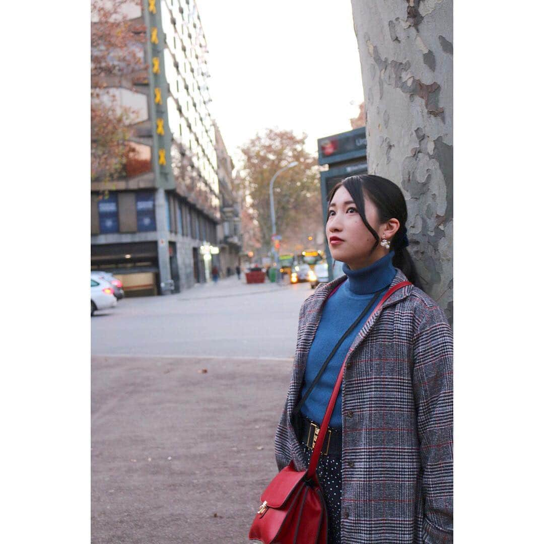 加藤一華さんのインスタグラム写真 - (加藤一華Instagram)「. Cold morning wind 🍃 . #Barcelona #spain #españa #trip #sightseeing #girl #me #スペイン #バルセロナ」1月30日 21時54分 - ichika_kato