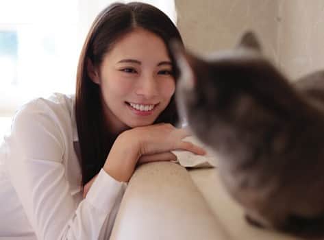 橘沙奈さんのインスタグラム写真 - (橘沙奈Instagram)「* 自然と笑顔になれる♪ Love( *˘ ³˘)🐈♡♡♡ * photo @divafotografica * #撮影 #作品撮り #猫 #マンチカン #猫のいる暮らし #にゃんすたぐらむ #portrait #photo #studio #cat #model #japanesegirl」1月31日 10時24分 - an.an.0706
