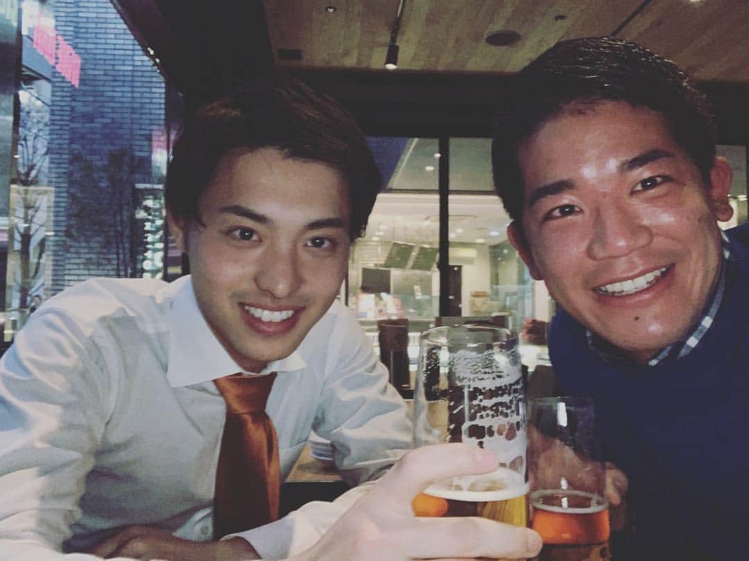 のインスタグラム：「少し前のことなんですが、東京で偶然友達と再会！！ 岩手朝日テレビの前田拓磨アナウンサー！ 就職活動中、一緒に面接練習をしたりしていた友達です！ 岩手と鹿児島からそれぞれ別の用事で東京に来ていて、偶然、会えて大喜びでした〜🤣」