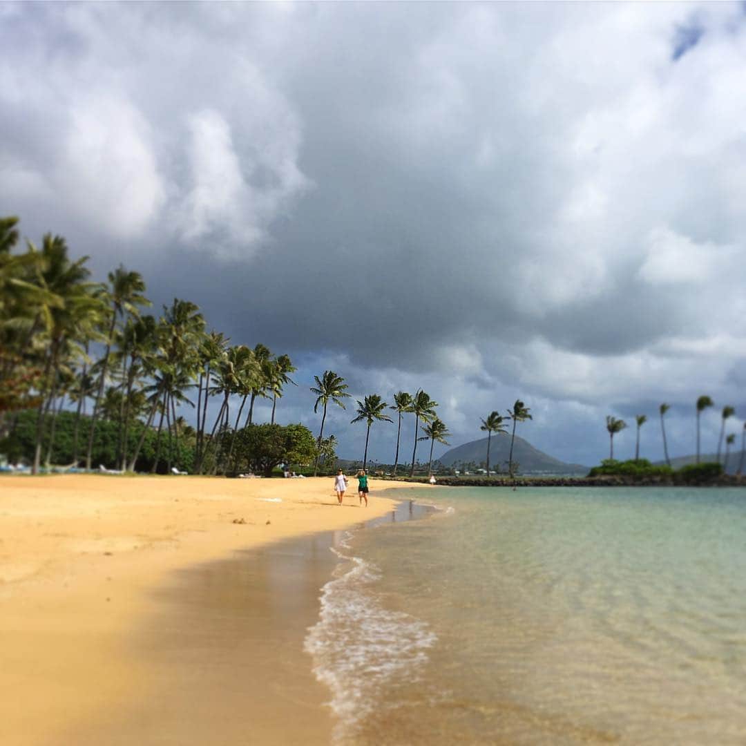 REALTA 2016.02.24さんのインスタグラム写真 - (REALTA 2016.02.24Instagram)「こちらに来てから不思議な事ばかり… 今日もいきなり目の前に虹が現れた！  #虹 #rainbow  #kahalahotel  #privatebeach  #hotel #hotelresort  #hawaii」1月31日 12時15分 - r2016.02.24