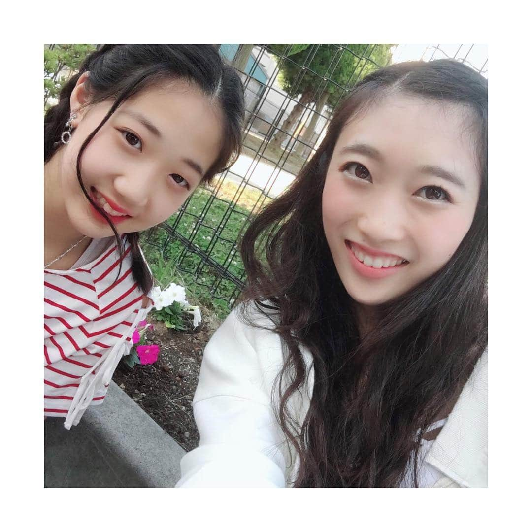 国井麻緒さんのインスタグラム写真 - (国井麻緒Instagram)「りこお誕生日おめでとう🎂😻 今日で18歳👏✨ 可愛いね☺️☺️ いつも、りこワールドでツボがちょっと変わってるけど、りこを見てるとほっこりするよ❤︎ 18歳も変わらないりこでいてね✨ そして、いつも助けてくれてありがとう😊 今度ダンス教えてねん♪ #お誕生日 #おめでとう #フェアリージャパン #モモちゃん大好き なりこ❤︎」1月31日 14時48分 - kuniimao