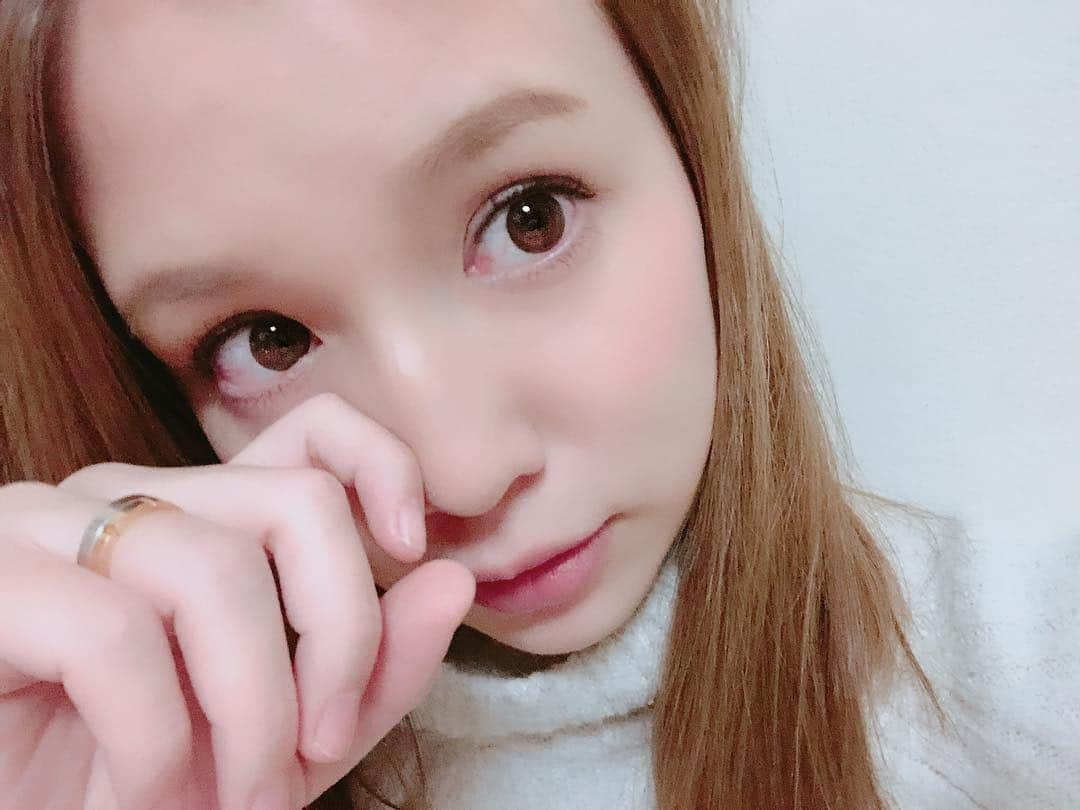 丸高愛実さんのインスタグラム写真 - (丸高愛実Instagram)「花粉はじまってないか🙄❓❓❓ 目が少しかゆい気がする🙁 #花粉症」1月31日 14時51分 - marutakamanami