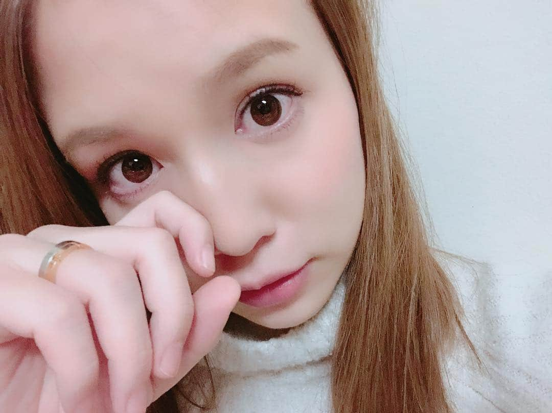 丸高愛実さんのインスタグラム写真 - (丸高愛実Instagram)「花粉はじまってないか🙄❓❓❓ 目が少しかゆい気がする🙁 #花粉症」1月31日 14時51分 - marutakamanami