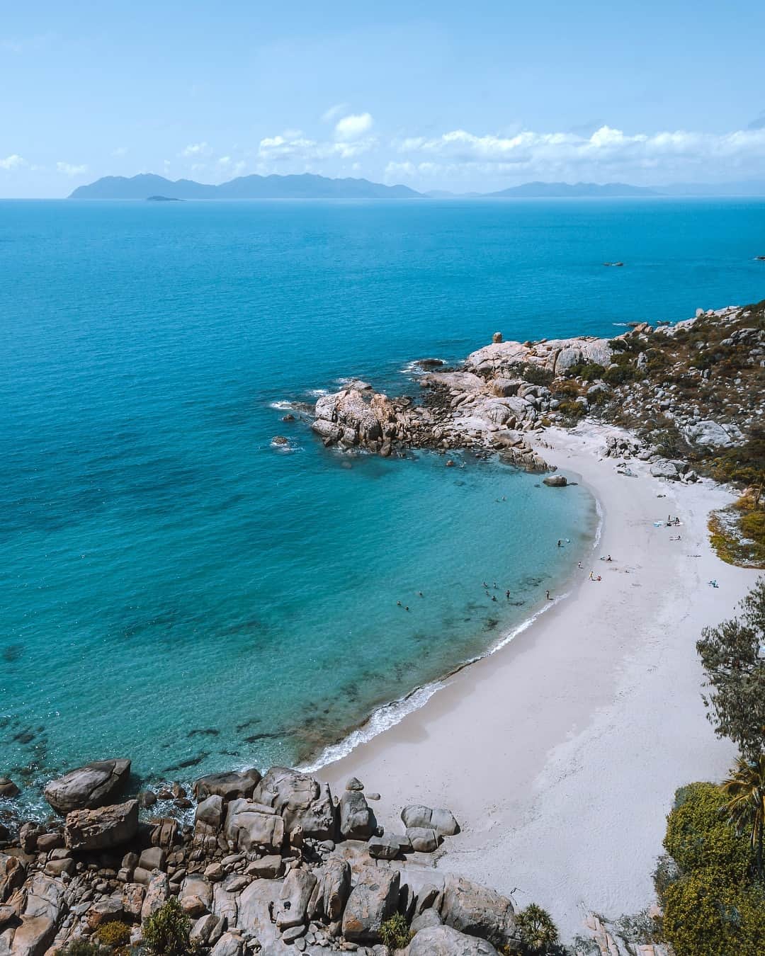 SNAPCHAT@JASONVANMIERTのインスタグラム：「Horseshoe Bay in Bowen. 💙  As I was driving down the east coast I’d pull out my phone and open Google Maps in satellite mode and scan the coastline for beaches and bays along the way. 🗺 📡  I’m glad I spotted Horseshoe Bay (located an hour north of Arlie Beach). I just stopped of here for a quick drone flight, but this would be a pretty nice spot for a swim if you like blue ass water. 💦」