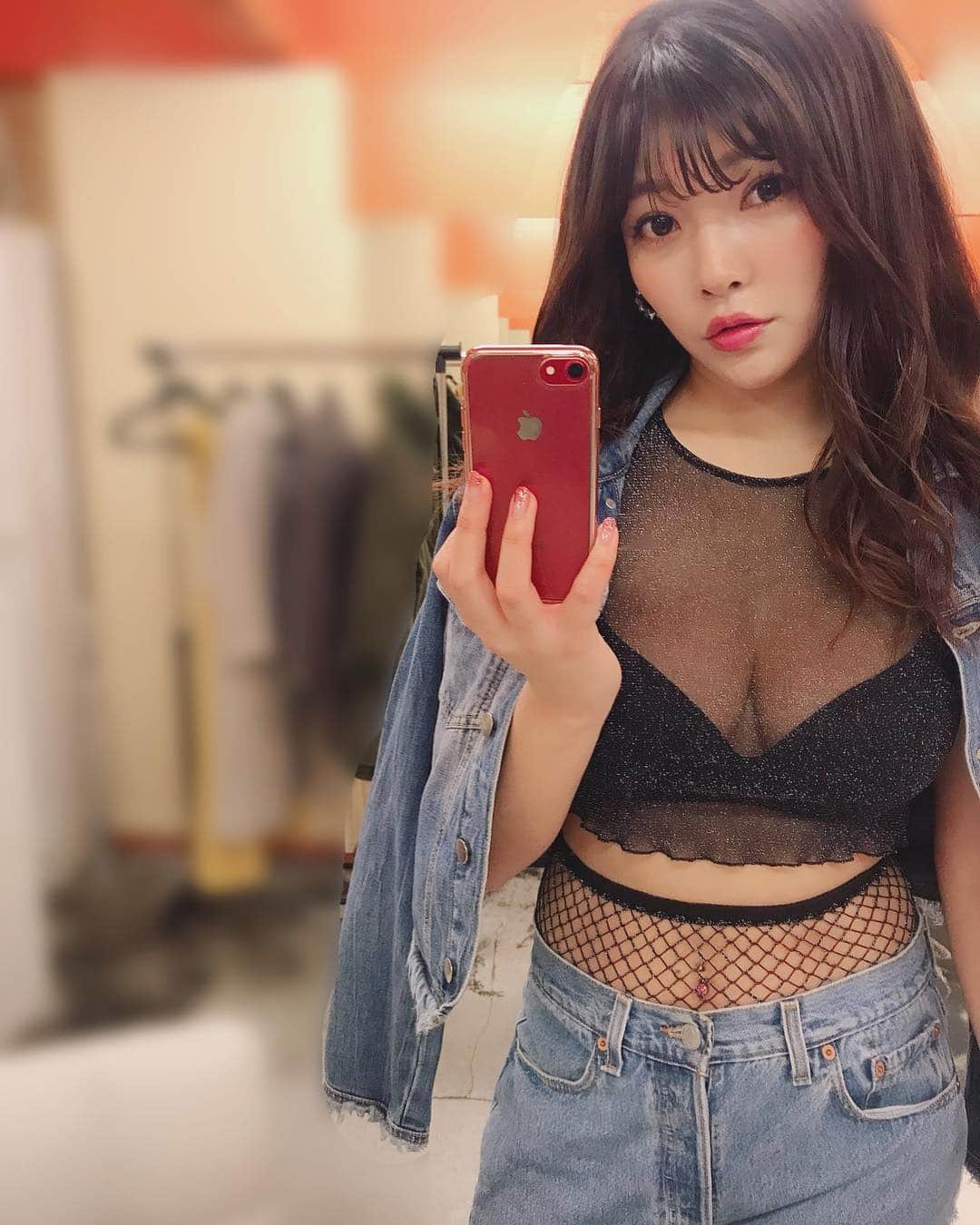のインスタグラム：「＊ #photoshooting  プニッとしたくなる お腹だなんて言わないで🙊 只今絶賛ダイエット中🧡 餌を与えないでください👅  #me#photooftheday #instadaily #iphoneonly #instagood #bestoftheday #picoftheday #photography ##like4like #lfollow #followme #photo #japanese#japanesegirl#tokyo#selfie#일본#셀카  #셀스타그램#셀피##데일리#일상#레그램#얼스타그램#photoshooting#📸#diet#fight#脱#肉厚感」