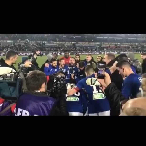 のインスタグラム：「L’ambiance après le match🎉  決勝へ向けての雰囲気、最高✨✨」