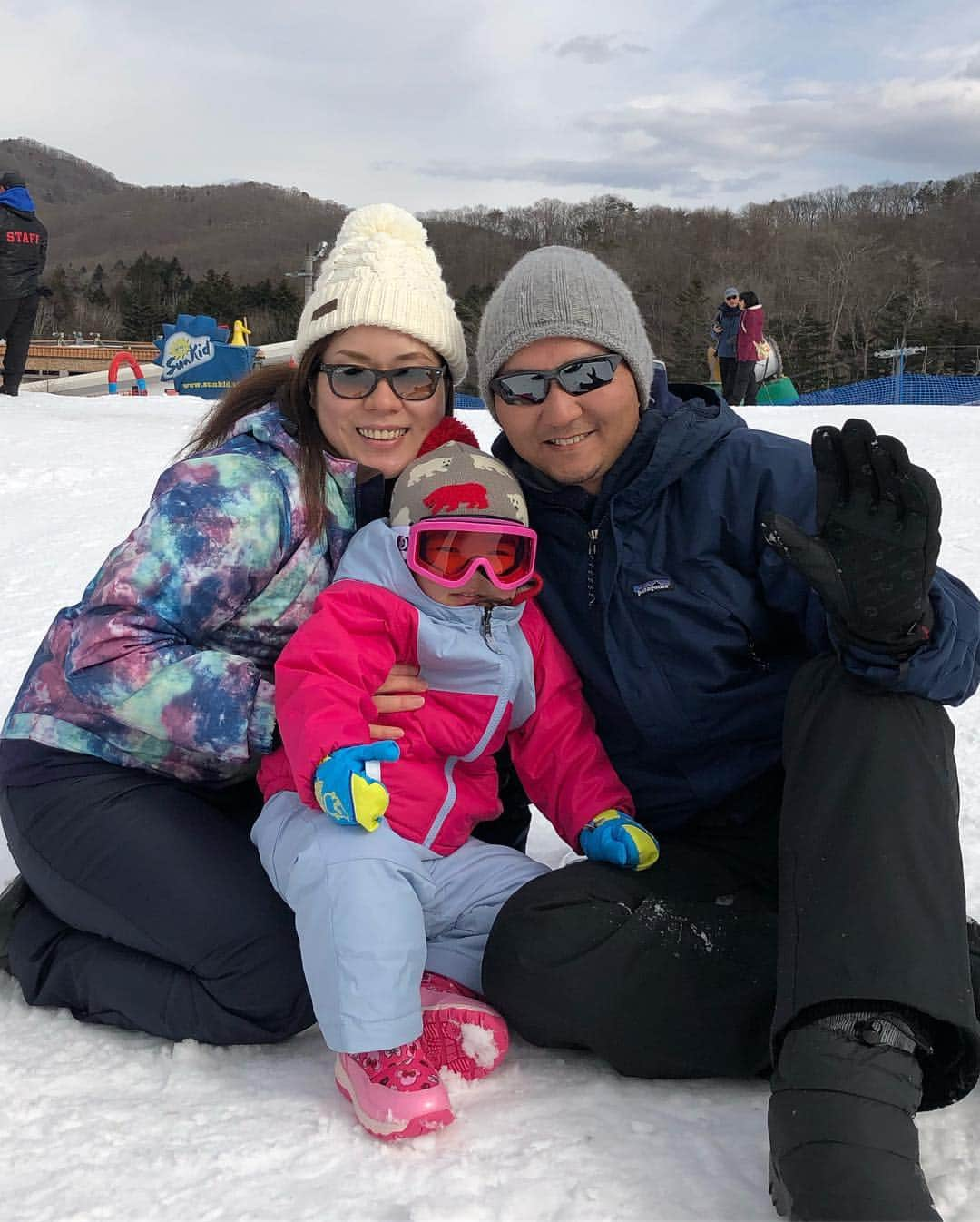 杉山愛さんのインスタグラム写真 - (杉山愛Instagram)「お友達ファミリーとの楽しい時間❤️ 息子も初スキー⛷頑張りました👏 なかなかの体幹💪 親譲りか？？？なんつってーーーーーっ😛  あーーーーーーっ💦楽しい時間は過ぎるのが早い💦 また来たいなっ❤️」1月31日 17時59分 - aisugiyamaofficial