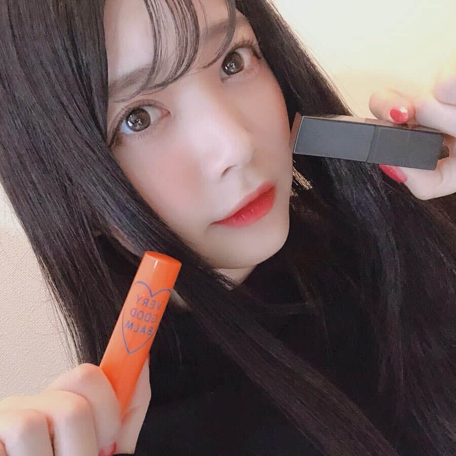 のインスタグラム：「質問できたリップ塗った画像なり〜💋👍💓 ﻿ WEGOのリップはオレンジ色なのに塗ると赤っぽい発色！﻿ 300円くらいでプチプラ！﻿ ﻿ #selca #selfie #セルカ #セルフィー #lip #リップ #nars #verygoodbalm #cosme #korea #make」