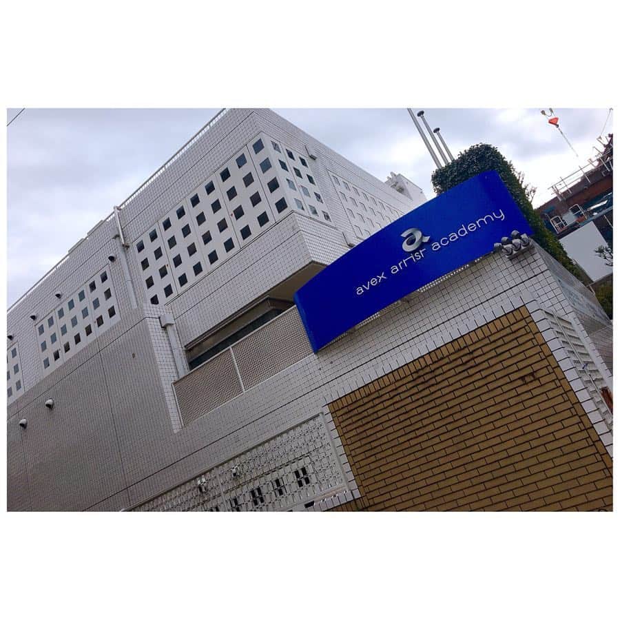 溝手るかのインスタグラム：「avex artist academy。長い間お世話になって、様々なことを学ばせて頂いた場所。最後にご挨拶に行ってきました。アカデミーの皆様。お世話になりました。ありがとうございました。」