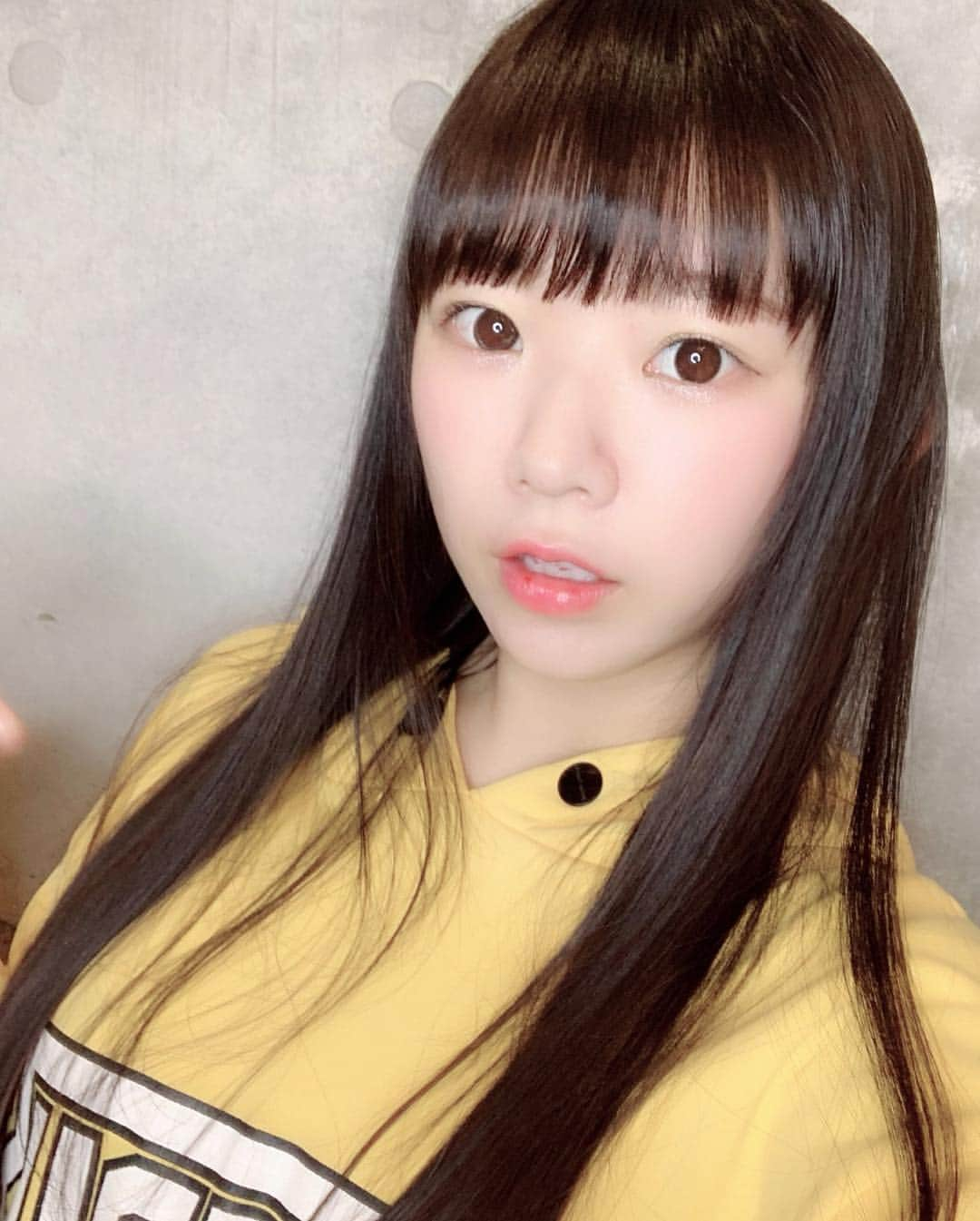 長澤茉里奈さんのインスタグラム写真 - (長澤茉里奈Instagram)「@achfilo_kenta_koyoshi アフィーロこよしさんに綺麗に綺麗にしてもらたよ〜❤️ 水素トリートメント神すぎる ヘッドマッサージ気持ちよすぎて寝そう🥺🥺🥺❤️❤️ いつもありがとうございますっ！！ #アフィーロ #渋谷 #水素トリートメント」1月31日 22時21分 - marinanagasawa1008