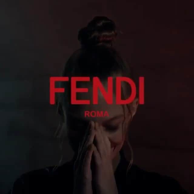 Lexi Bolingのインスタグラム：「Burnin’ down the house 🔥 @fendi SS19  Directed by @nicovascellari  Creative Director: @silviaventurinifendi  Photography: #GiulioTami  Styling: @ganio Casting: @pg_dmcasting @giuliamassullo @samuel_ellis」