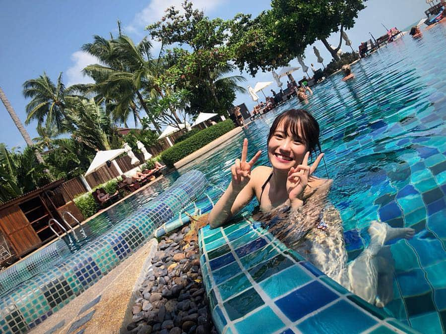 小嶋花梨さんのインスタグラム写真 - (小嶋花梨Instagram)「あああああ寒すぎる、、、サムイ島が恋しい🥺💗﻿ ﻿ ﻿ ﻿ ﻿ ﻿ 先日 #ガールズペディア さんの撮影で #サムイ島 に行ってきました🇹🇭﻿ ﻿ 素敵な場所で楽しく撮影させていただきました！﻿ ﻿ ﻿ 発売お楽しみに、、👙🖤﻿ ﻿ ﻿ ﻿ ﻿ #タイ #バンコク #samui」2月1日 13時41分 - nmb_kojima_48