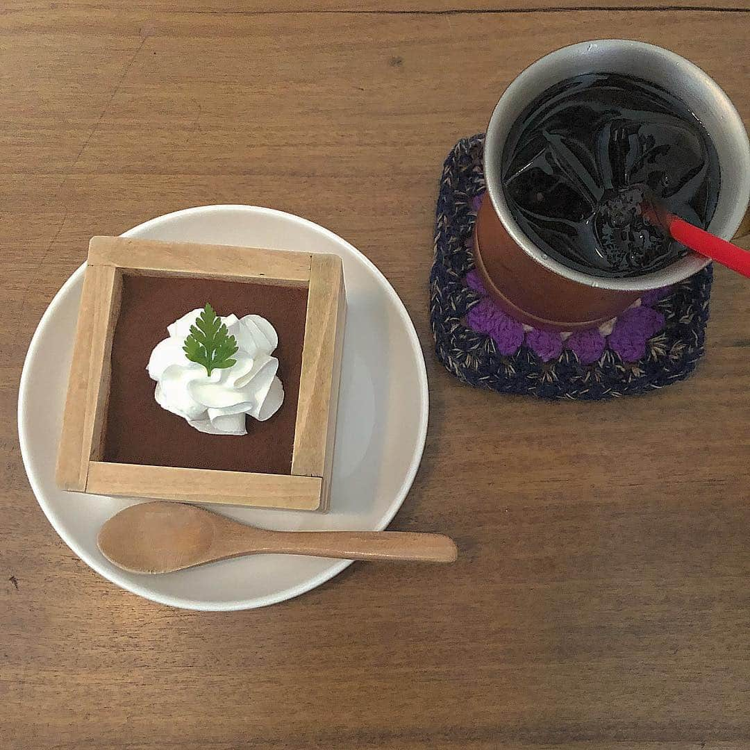 渋谷凪咲さんのインスタグラム写真 - (渋谷凪咲Instagram)「お豆腐ティラミス☕️ . . 一口目、「あ〜！お豆腐ティラミスだなあ〜！」 . って思うけど、二口、三口、といくと もうティラミスにしか思えない😳 . おいしかった〜💗 . . #kayacafe #豆腐ティラミス #ティラミス #中崎町 #中崎町カフェ #古民家カフェ . @kansaiwalkers 連載撮影📷」2月1日 13時50分 - nagisa_nikoniko