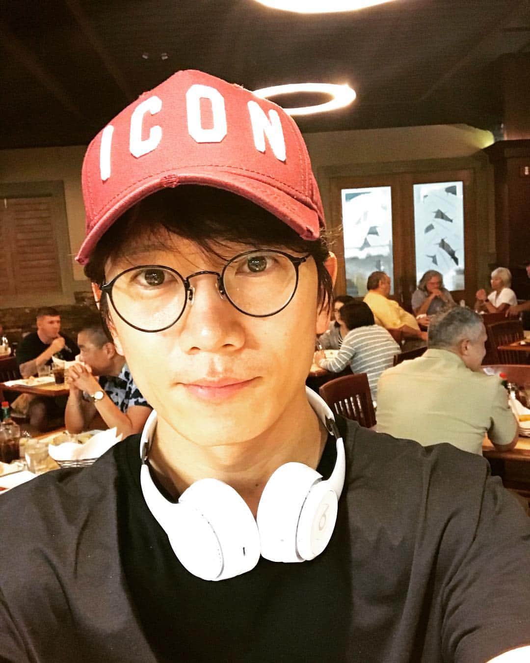 チソンのインスタグラム：「즐거운 설연휴 보내세요. ❤️」