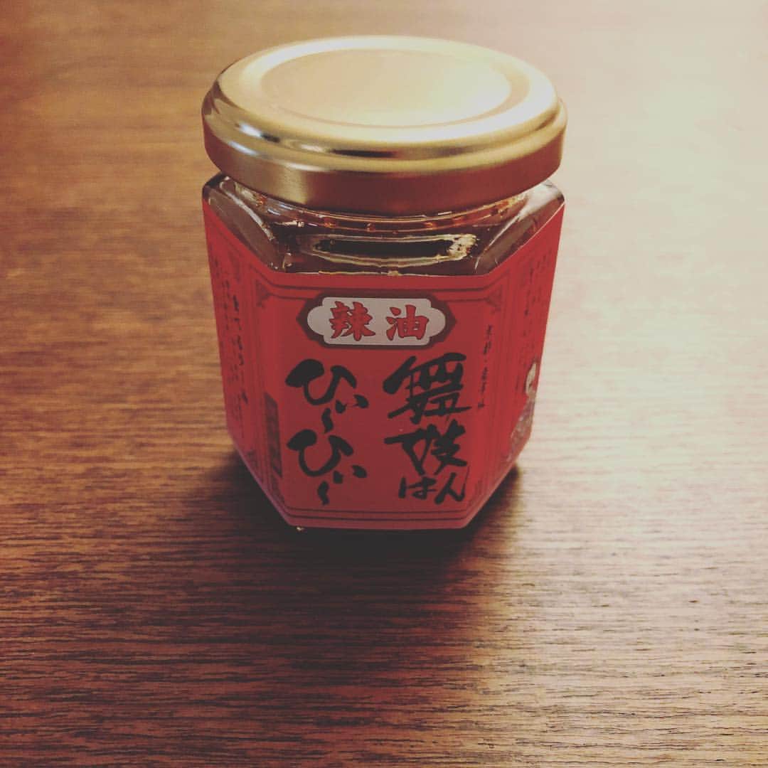 椎名直子さんのインスタグラム写真 - (椎名直子Instagram)「ニラにコレとお醤油とごま油。  最高です❣️ #さきママ味の手帖  #舞妓はんひぃ~ひぃ~」2月1日 23時04分 - natadecoco