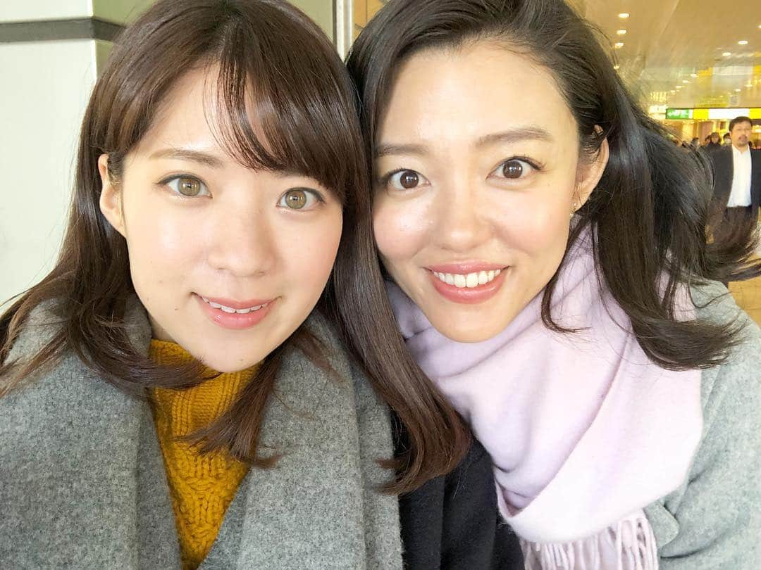 阿部優貴子さんのインスタグラム写真 - (阿部優貴子Instagram)「tokyo！！！！🗼🗼🗼🗼 て叫びたくなるような景色のお店でタイ料理ランチ🥰 パクチーたっぷりのパッタイがたまらなくおいしかった🤤🌱💕 しきぴ @shikishi_chihiro  ありがと✌️❤️ #tokyo #lunch #thaifoodlover #longraintokyo」2月1日 17時11分 - abe_yuki94