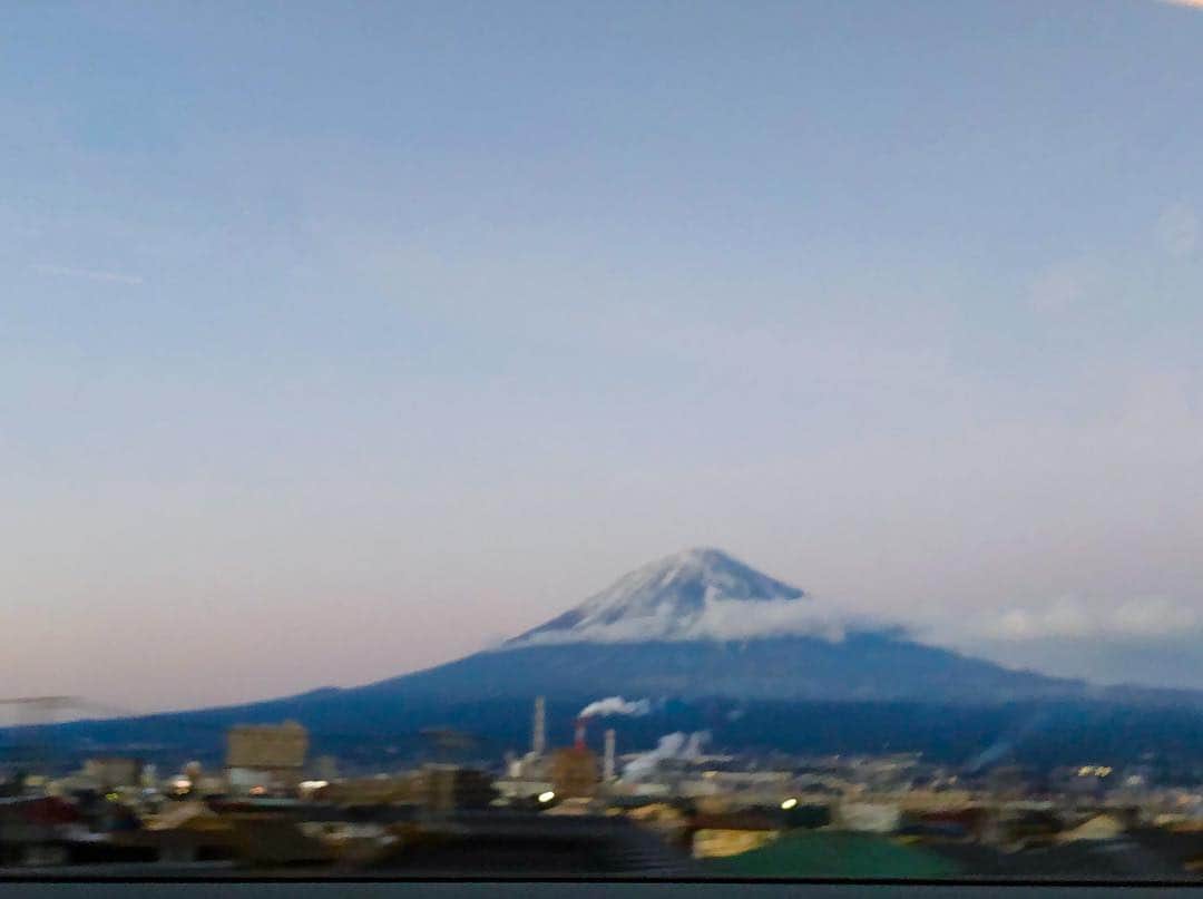 馬場典子さんのインスタグラム写真 - (馬場典子Instagram)「今週もお疲れ様でした 帰りの#富士山」2月1日 18時14分 - baba_channel