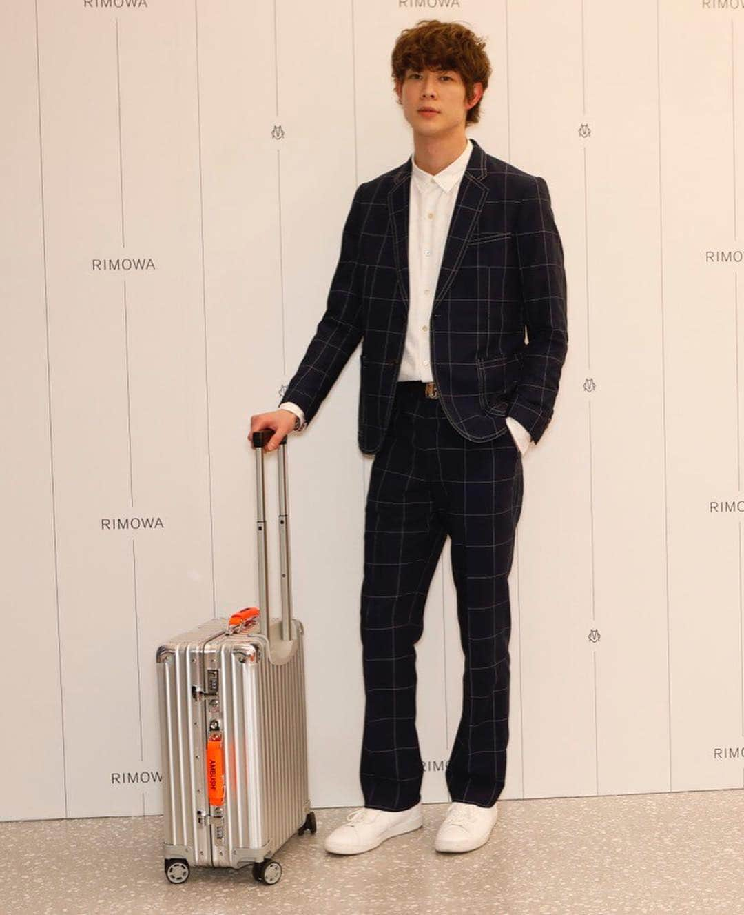 宮沢氷魚さんのインスタグラム写真 - (宮沢氷魚Instagram)「RIMOWA GINZA OPENING  #rimowa #ginza」2月1日 20時24分 - miyazawahio