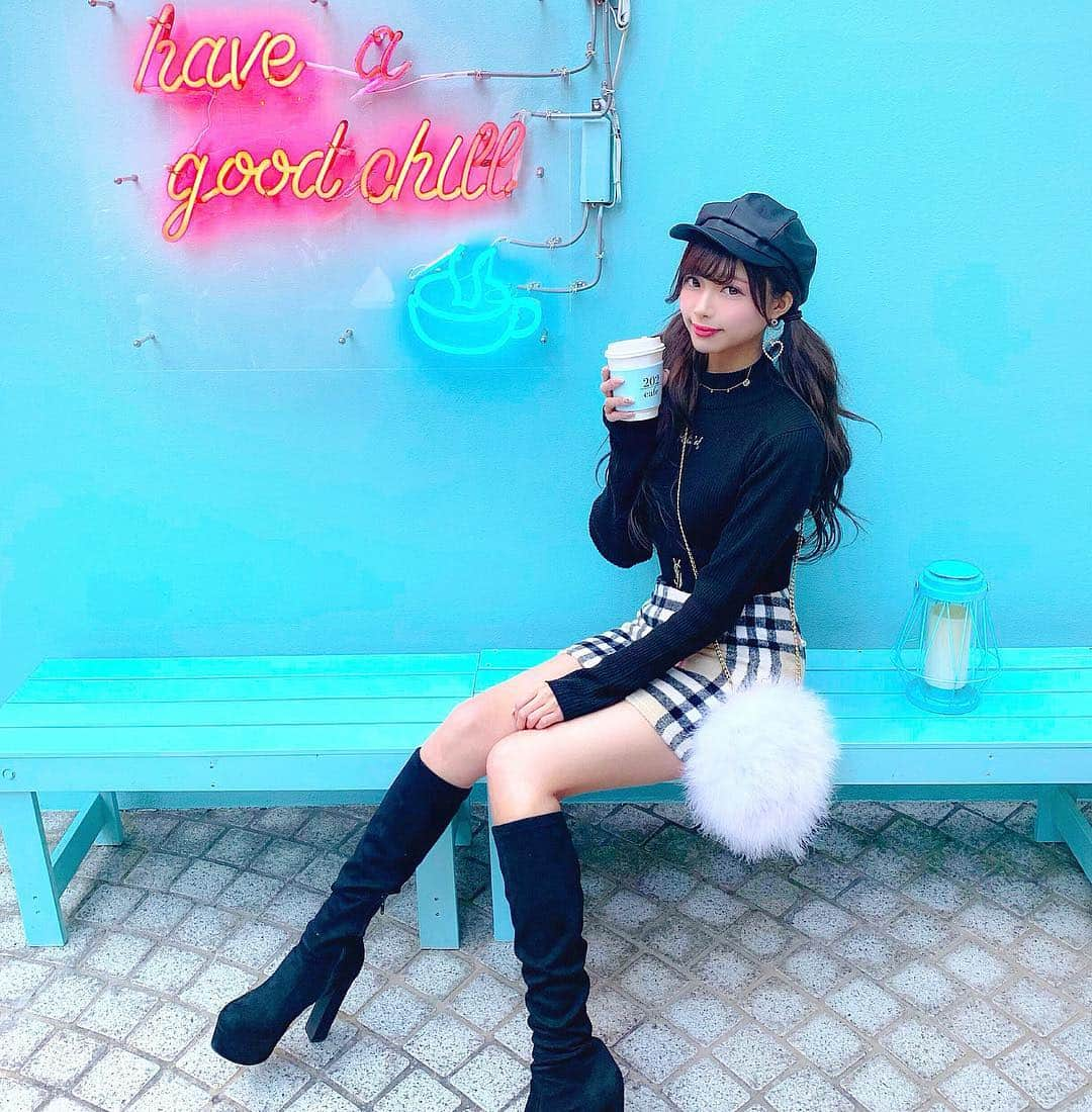 あやちゃんさんのインスタグラム写真 - (あやちゃんInstagram)「cafe202行ってきた💙👗🦋🌎📘💠 外観も内観もブルーで統一されててちょー可愛かった😍💗 今日のコーデもかなりお気に入り👗💘✨ #カフェ202 #cafe202 #心斎橋カフェ #大阪スイーツ #大阪観光 #大阪カフェ巡り #大阪カフェ #大阪グルメ #大阪旅行 #ブルー #水色 #バーバリー #バーバリーチェック #ツインテール #今日のコーデ #韓国ファッション」2月1日 21時07分 - aya.you.love.r