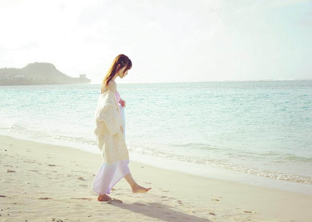 天使もえさんのインスタグラム写真 - (天使もえInstagram)「ただいま🇯🇵 #beach #帰国 #さむい #寿司 #たべたい」2月1日 21時15分 - amatsuka.moe