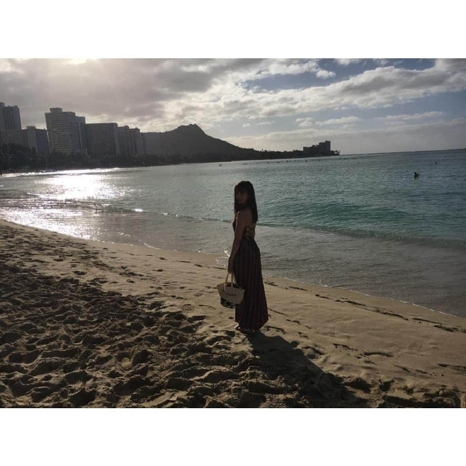 TWICEさんのインスタグラム写真 - (TWICEInstagram)「원스 명절 잘지내요~🤙🌺🏄‍♀️」2月2日 18時31分 - twicetagram