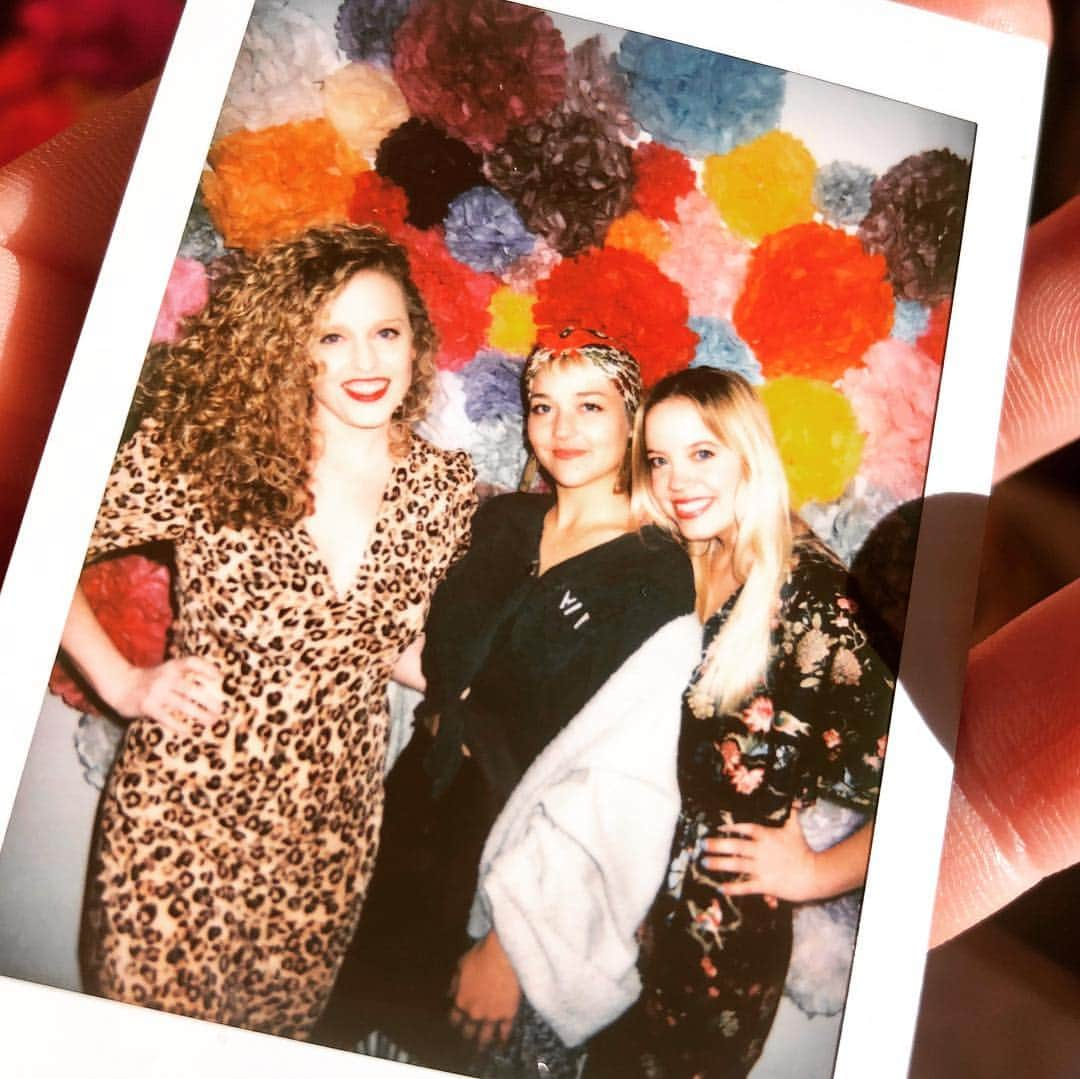 アビゲイル・アンダーソンのインスタグラム：「Surely baby Mila James will appreciate a good photo booth just like all of her aunties 🧸🎈congrats beauty @kelsey_mathews」