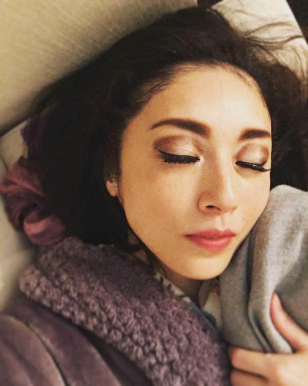 のインスタグラム：「舞台「プラトーノフ」 昨日、初日が開けました。。 本日は2回公演。 夜が始まるまで、少し寝ます。 #プラトーノフ」