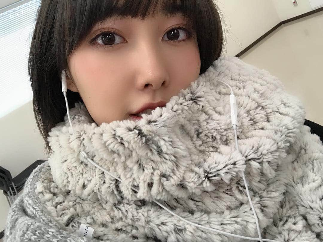 amiさんのインスタグラム写真 - (amiInstagram)「FM FUJI『J☆Dee’ZのParty Up!!!』始まったよ！！ アルバム「Jewel」から制作秘話を話してます💎💎💎 #fmfuji #JDeeZ #ジェイディーズ #Jewel」2月2日 19時33分 - amidesudoumo