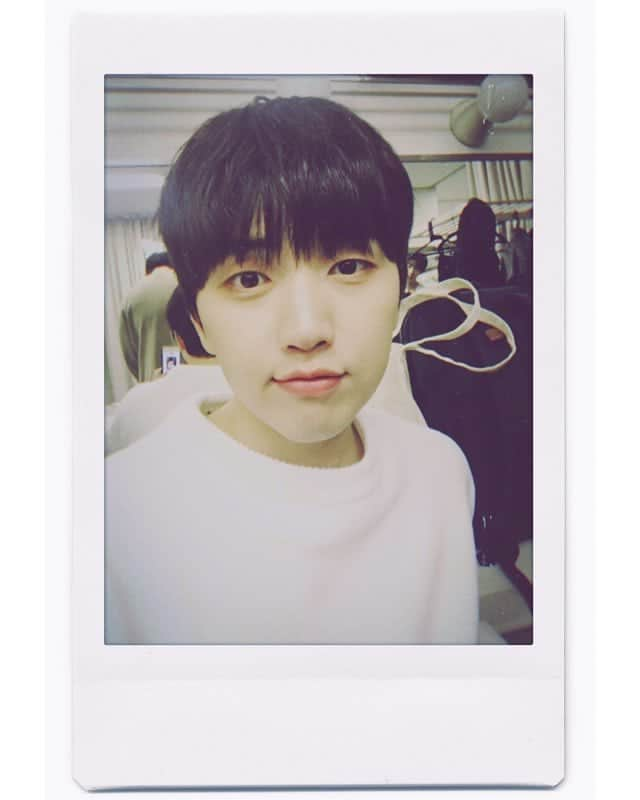 サンドゥルのインスタグラム：「오늘은 행복한 날😍 #B1A4 #산들 #공찬」