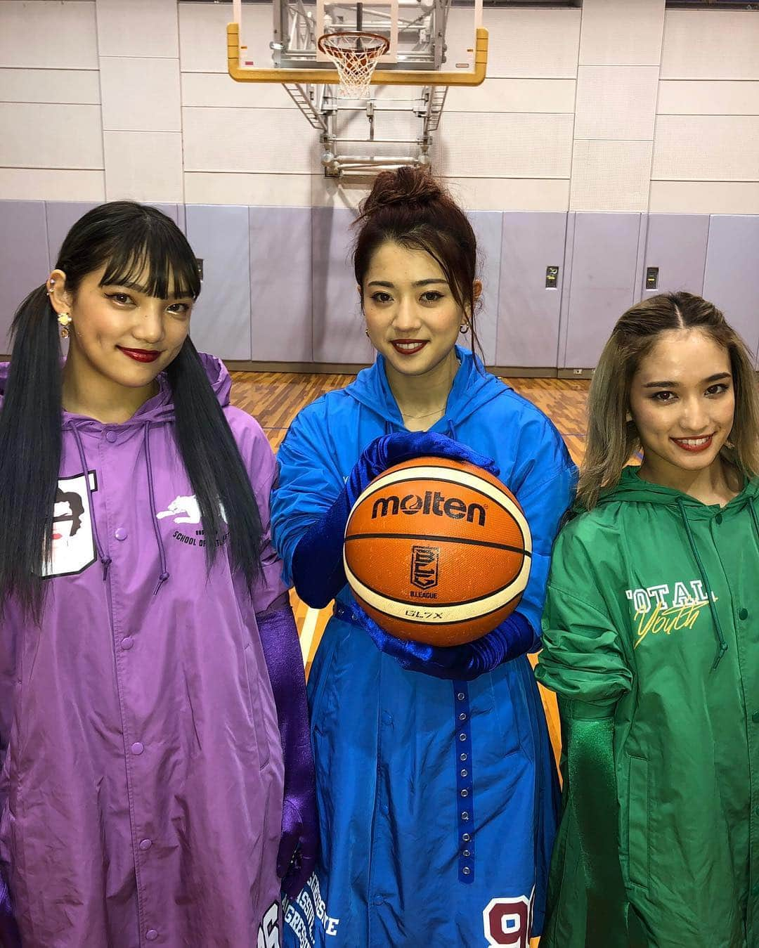 スダンナユズユリーさんのインスタグラム写真 - (スダンナユズユリーInstagram)「. 🏀Bﾘ-ｸﾞﾊ-ﾌﾀｲﾑｼｮ-🏀 初、ハーフタイムショーでの パフォーマンスという事で すごく緊張したのですが、 ファンの皆さんの声に助けられ 楽しくパフォーマンス する事が出来ました!!✨😌💖 . 試合も見させて頂いたのですが、 やっぱりスポーツっていいですね😁 試合の迫力が凄くて感動しました!! . また皆さんの前で パフォーマンスできる日を 楽しみに頑張ります!! #Bリーグ #大阪エヴェッサ」2月2日 21時06分 - sudannayuzuyully__