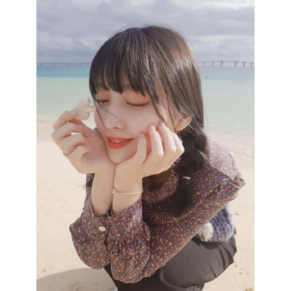 TWICEさんのインスタグラム写真 - (TWICEInstagram)「오키나와(미야코지마)에서 사진을 너무 많이 찍어서...다 올리고 싶은데..너무 많으니까 오늘도 올리고 내일도 올리고 모레도 올려야지잉.. ㅋㅋㅋㅋㅋ너무 많나....🙊ㅋㅋ 🦈🌹🐈💙💦」2月2日 21時13分 - twicetagram