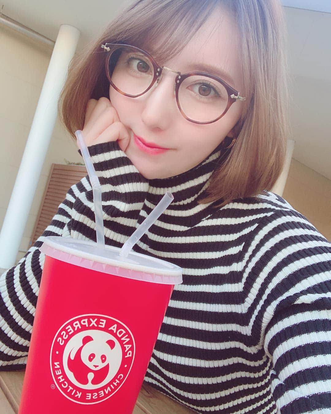 堀みづきさんのインスタグラム写真 - (堀みづきInstagram)「PANDA EXPRESS🐼❤️ 思わずお店に入っちゃいました🥺✨ 久しぶりのアウトレット楽しかったなぁ🛍 #パンダエクスプレス #パンダ #アウトレット #木更津アウトレット #意識してないけど偶然パンダコーデ #みづきのパンダ巡り #パンダスタグラム」2月2日 21時34分 - mizuki_027