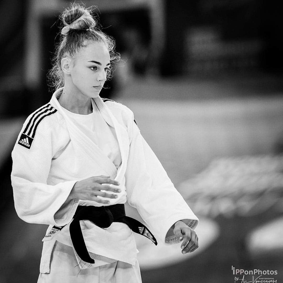 ダリア・ビロディドさんのインスタグラム写真 - (ダリア・ビロディドInstagram)「❤️🙏🏻🥋 #adidascombatsports #adidasjudo #heretocreate」2月2日 23時36分 - dariabilodid7