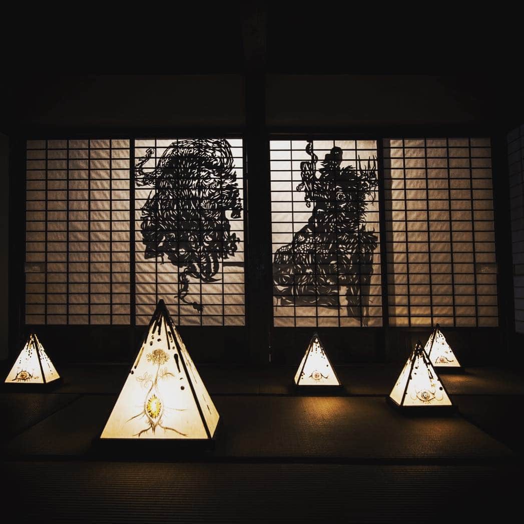 のインスタグラム：「蜃気楼・麒麟 #ink #障子 #art」