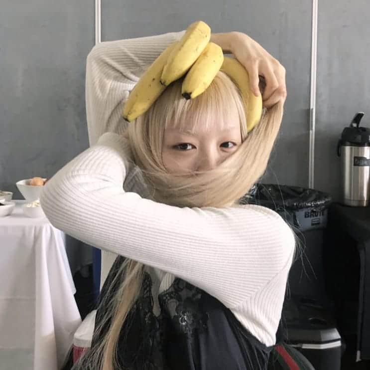 フェルナンダ・リーのインスタグラム：「Fernana 🍌🍌🍌🍌」