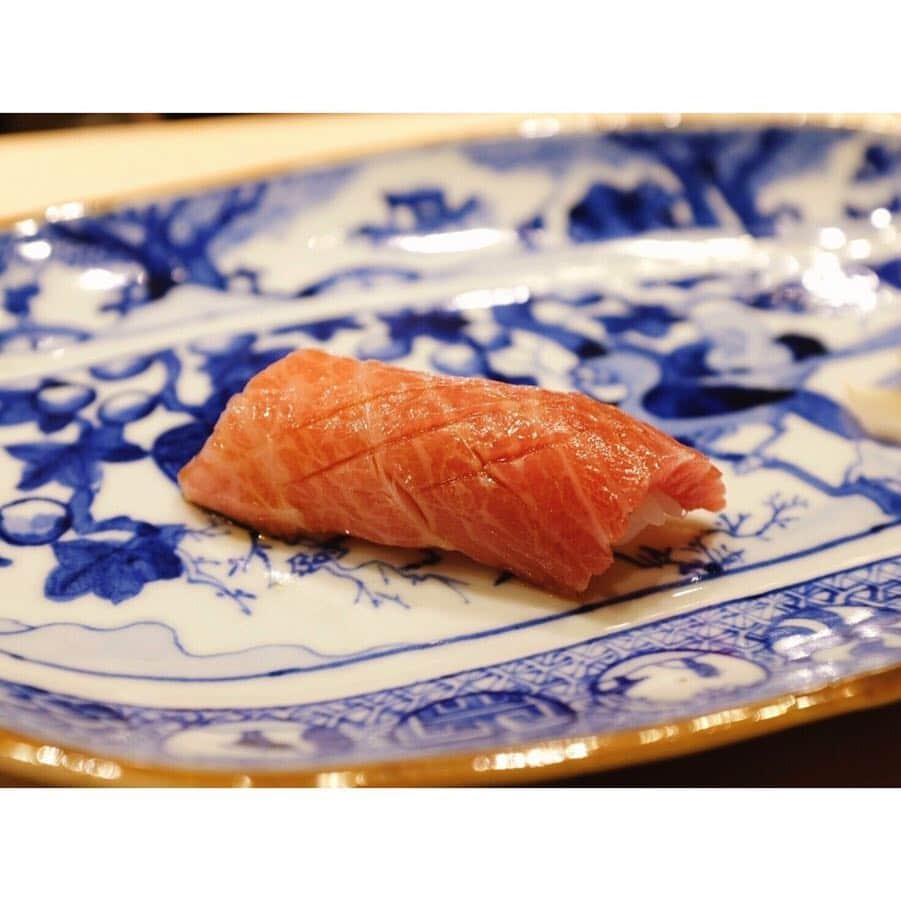 舞川あいくさんのインスタグラム写真 - (舞川あいくInstagram)「Sushi Saito Hong Kong🍣😊 Awesome lunch！ #hongkong #sushi #鮨さいとう」2月3日 11時45分 - aiku_0817__