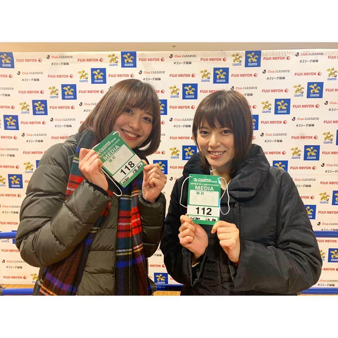 三谷紬さんのインスタグラム写真 - (三谷紬Instagram)「* 昨日は久冨さんと 富士ゼロックス スーパーカップ 浦和レッズ vs 川崎フロンターレ 取材してきました😊⚽️ . いよいよＪリーグも来週からスタート！ チームのチャントを聞いて ワクワクして、より楽しみになりました🧸 ． 今週のやべっちF.C.は スーパーカップはもちろんのこと、 残り5チームのデジっちも放送予定です👏 24時05分から！ ご覧ください👀💓 * #やべっちfc #富士ゼロックス #スーパーカップ #浦和レッズ #川崎フロンターレ #久冨慶子 アナウンサー#Ｊリーグ #soccer #supercup #デジッち #テレビ朝日 #アナウンサー #三谷紬」2月17日 23時35分 - mitani_tsumugi