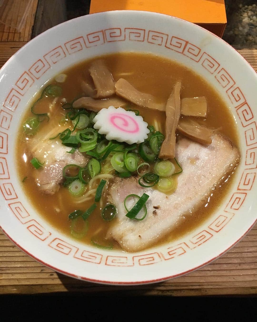 橋口洋平さんのインスタグラム写真 - (橋口洋平Instagram)「久々にスープまで飲んだ。美味い。和歌山良い街。  #和歌山 #中華そば #味」2月18日 1時08分 - hashiguchi_wacci