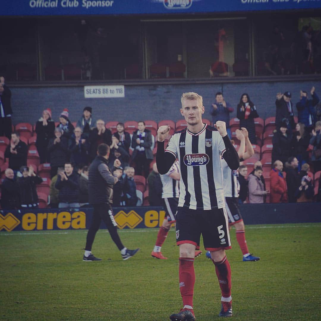 ルドゥウィッグ・オーマンのインスタグラム：「Another one 👏🏼 @officialgtfc」