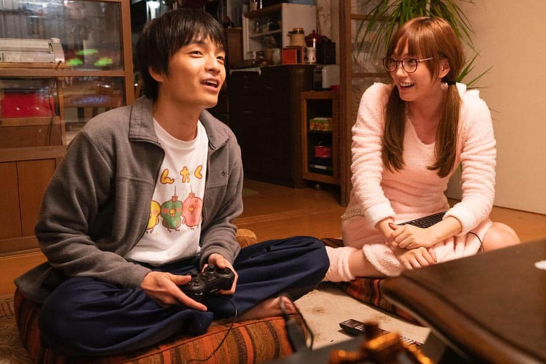 TBS「ゆうべはお楽しみでしたね」さんのインスタグラム写真 - (TBS「ゆうべはお楽しみでしたね」Instagram)「ドラゴンクエストⅩをお楽しみ中のたくみとみやこ🙌🎮💞 本日24時50分〜‼️ MBSにて #ゆうたの Ⅴ話放送です✨  #ゆうべはお楽しみでしたね #DQ10 #ドラマイズム  #本田翼 #岡山天音」2月3日 21時44分 - dramayutano