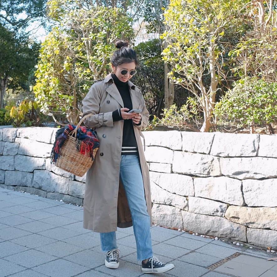 Sayakaのインスタグラム：「* 暖かくてトレンチコート日和❤️ * * * #fashion #outfit #coordinate #ootd #simple #basic #casual #trenchcoat #limpermeabile #uniqlo #hm #denim #denimlover #converse #menui #basketbag #sayakascoordinate #今日の服 #コーディネート #コーデ #シンプル #シンプルコーデ #トレンチコート #リンペルメアビレ #ユニクロ #エイチアンドエム #デニム #コンバース #かごバッグ」